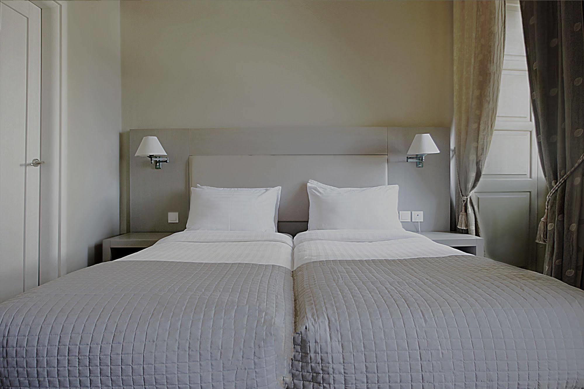 Diogenis Hotel Ермополи Екстериор снимка